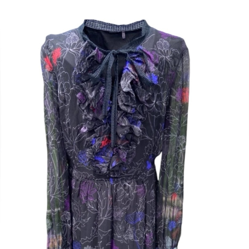 Ellie Tahari 100% Silk Ruffle Front Dress